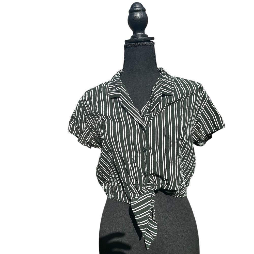 Women’s crop green and white striped button down shirt by Garage size M